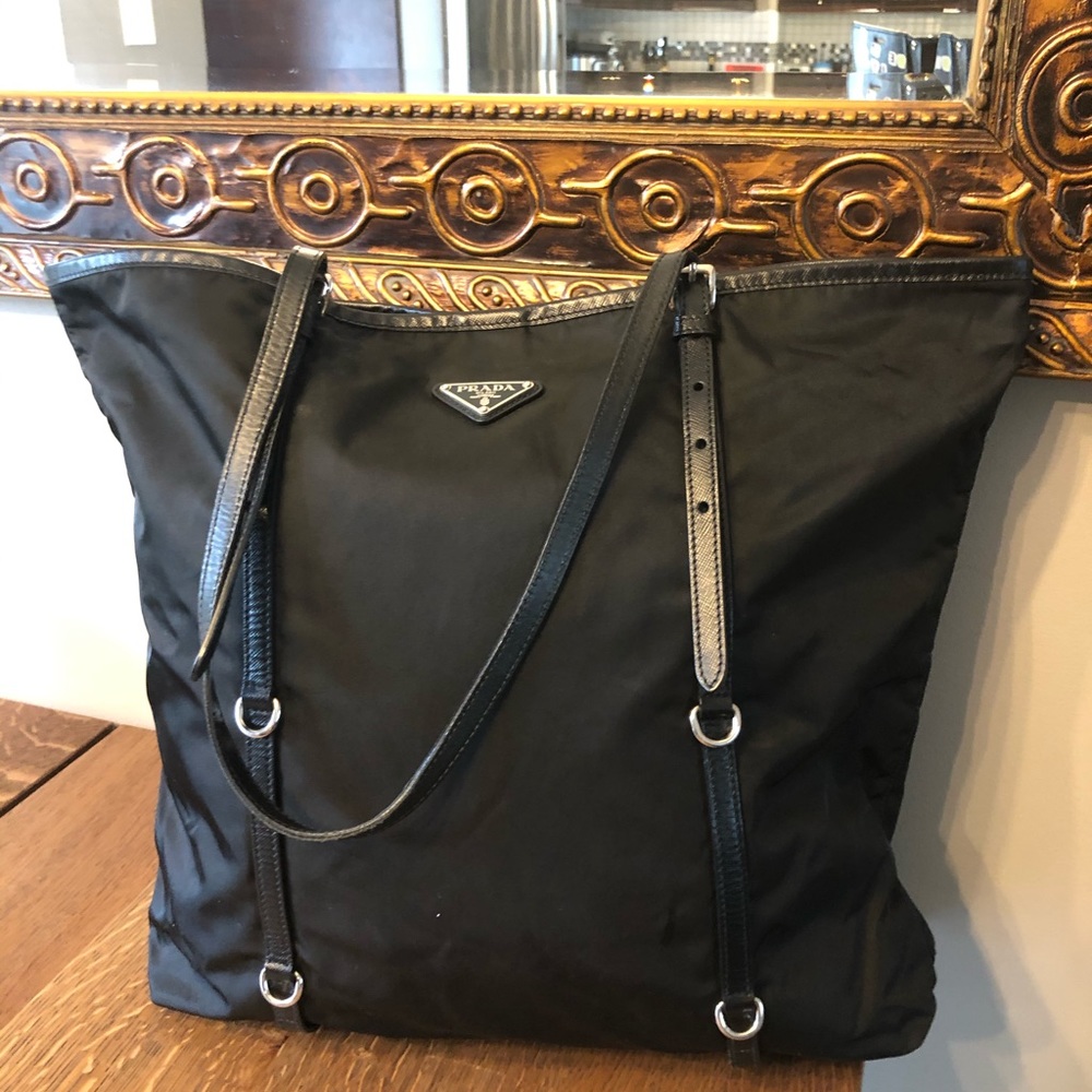 ❤️PRADA large tote❤️